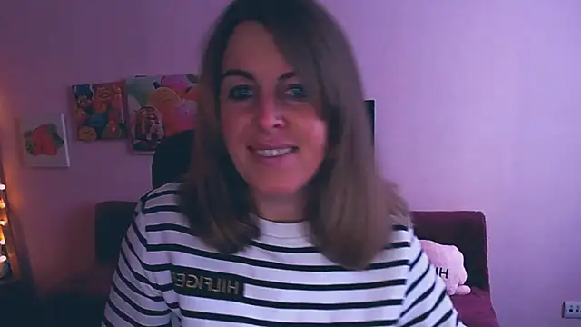 Snapshot of Hot_Milady chatting on February 2025 08:09:01 AM Hot Milady online show from February 2025 08:09:01 AM