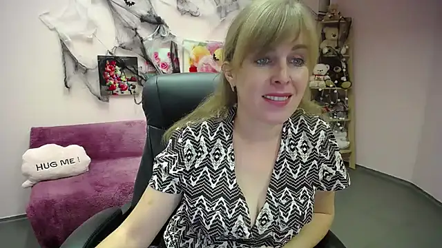 Snapshot of Hot_Milady chatting on October 2025 06:56:01 AM Hot Milady online show from October 2025 06:56:01 AM