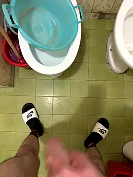 Snapshot of Miky_21 chatting on September 2025 04:12:02 AM Miky 21 online show from September 2025 04:12:02 AM