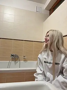 MacTroy online show from February 2026 09:18:02 PM