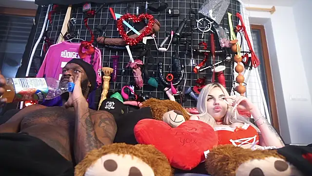 MacTroy online show from February 2026 11:21:02 PM