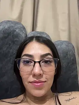 Snapshot of StaceyJones1 chatting on March 2025 03:18:02 AM StaceyJones1 online show from March 2025 03:18:02 AM