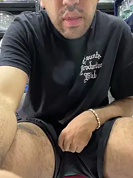 JuanZapata33 online show from December 2024 06:50:01 PM