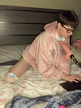 Snapshot of YourFavTwinkie chatting on December 2024 06:53:02 AM YourFavTwinkie online show from December 2024 06:53:02 AM