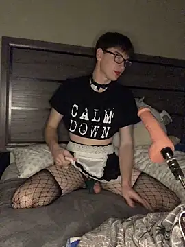 Snapshot of YourFavTwinkie chatting on December 2024 07:28:01 AM YourFavTwinkie online show from December 2024 07:28:01 AM