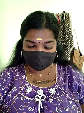 Snapshot of sulekha-mallu chatting on January 2025 03:26:02 AM sulekha-mallu online show from January 2025 03:26:02 AM