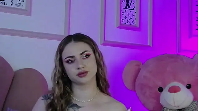 Abby  White online show from April 2026 04:06:02 PM