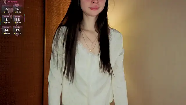 MaryJacksoon online show from November 2025 07:18:02 AM