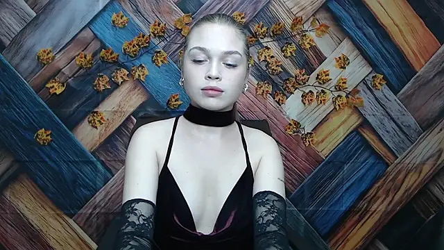 LaraPika online show from November 2025 06:08:01 PM