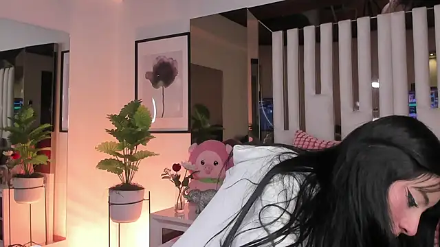 Snapshot of Kitty_Eliffe chatting on October 2025 10:37:01 PM Kitty Eliffe online show from October 2025 10:37:01 PM