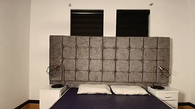 Amadeo Wild online show from February 2025 12:17:01 AM