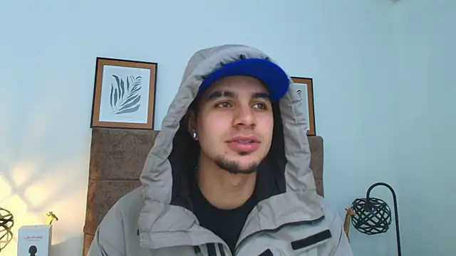 Amadeo Wild online show from February 2025 03:49:01 PM