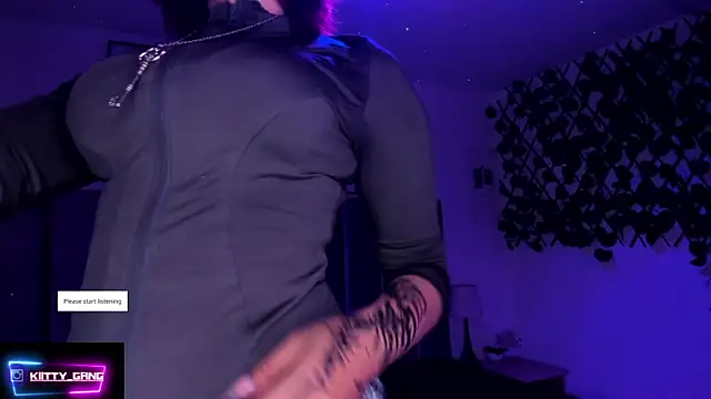 Kitty Gang online show from December 2025 01:02:01 AM