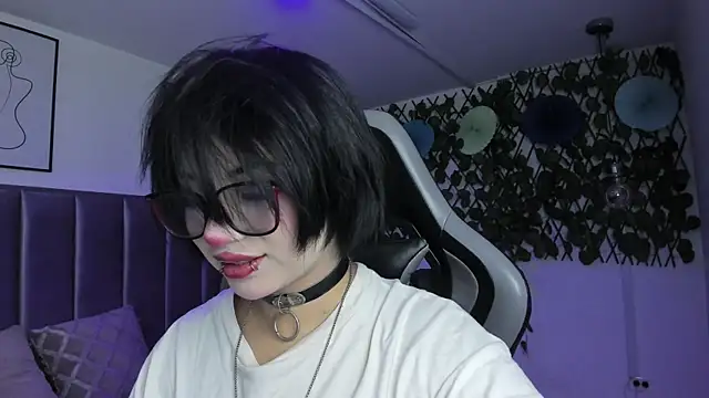Kitty Gang online show from June 2026 01:19:01 AM