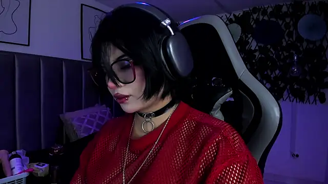 Snapshot of Kitty_Gang chatting on July 2026 01:18:02 AM Kitty Gang online show from July 2026 01:18:02 AM