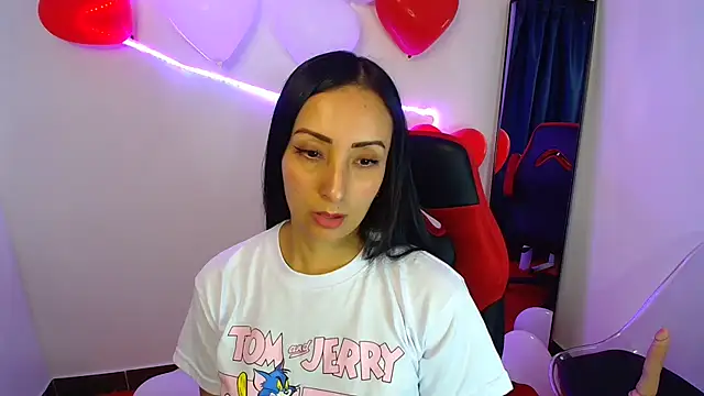 yaralyminjo2 online show from February 2025 01:32:01 PM