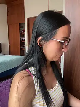 yaralyminjo2 online show from March 2025 06:29:01 PM