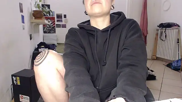 kinkyspirali online show from March 2025 09:37:01 PM