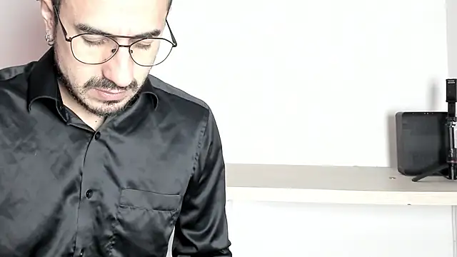 Snapshot of pablo-rincon95 chatting on December 2024 02:03:02 PM pablo-rincon95 online show from December 2024 02:03:02 PM