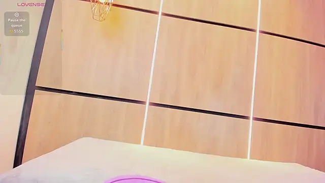 adela chase online show from January 2026 02:49:01 AM