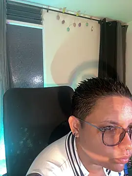 Snapshot of Mabelydani chatting on May 2026 11:22:01 PM Mabelydani online show from May 2026 11:22:01 PM