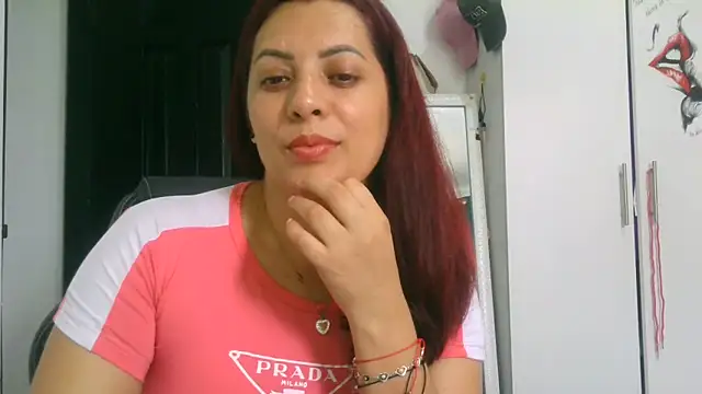 Anne kis online show from October 2025 06:10:01 PM