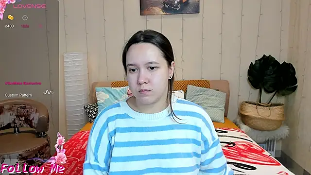 Snapshot of Mira_Karter chatting on October 2025 06:23:02 AM Mira Karter online show from October 2025 06:23:02 AM