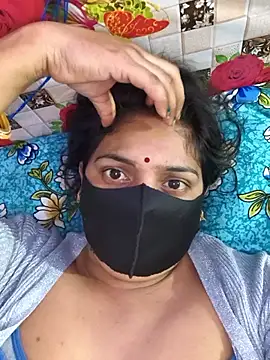 PeaCoooock online show from November 2025 05:13:01 PM