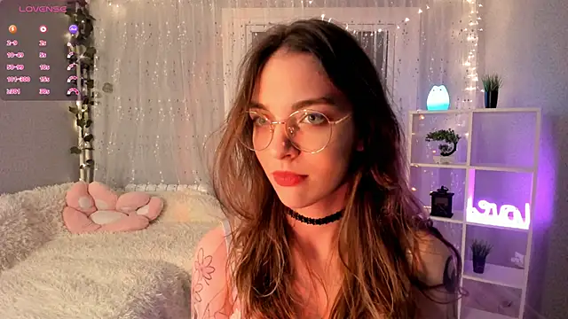 AraCopple online show from December 2024 08:04:02 PM