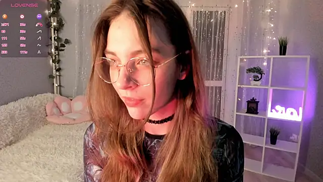 AraCopple online show from December 2024 12:42:02 AM