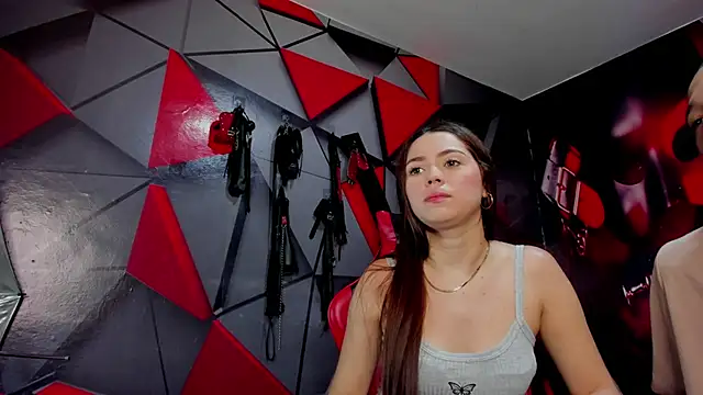 Snapshot of Hana_and_Zeta chatting on September 2025 12:16:01 PM Hana and Zeta online show from September 2025 12:16:01 PM