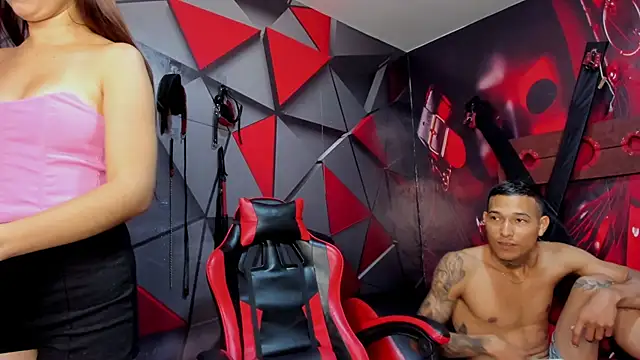 Snapshot of Hana_and_Zeta chatting on September 2025 12:10:01 PM Hana and Zeta online show from September 2025 12:10:01 PM