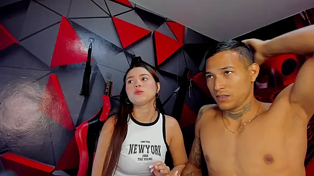 Snapshot of Hana_and_Zeta chatting on October 2025 12:03:02 PM Hana and Zeta online show from October 2025 12:03:02 PM