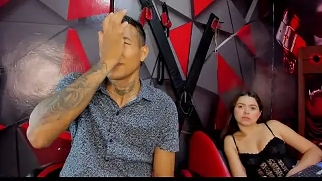 Snapshot of Hana_and_Zeta chatting on October 2025 12:57:02 PM Hana and Zeta online show from October 2025 12:57:02 PM