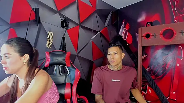 Snapshot of Hana_and_Zeta chatting on October 2025 12:28:02 PM Hana and Zeta online show from October 2025 12:28:02 PM