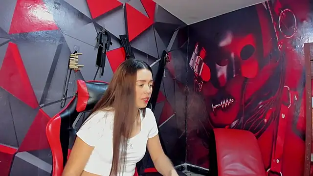 Snapshot of Hana_and_Zeta chatting on November 2025 12:27:02 PM Hana and Zeta online show from November 2025 12:27:02 PM