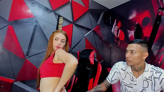 Snapshot of Hana_and_Zeta chatting on November 2025 12:15:02 PM Hana and Zeta online show from November 2025 12:15:02 PM