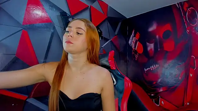 Snapshot of Hana_and_Zeta chatting on December 2025 12:22:02 PM Hana and Zeta online show from December 2025 12:22:02 PM