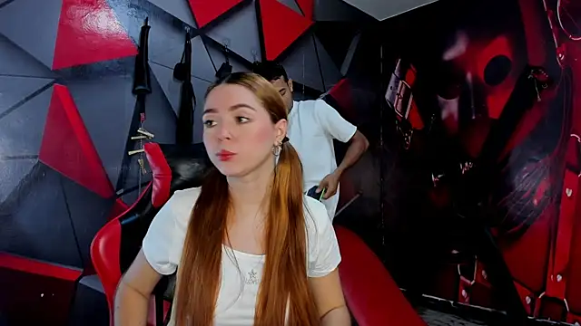 Snapshot of Hana_and_Zeta chatting on January 2026 12:20:02 PM Hana and Zeta online show from January 2026 12:20:02 PM