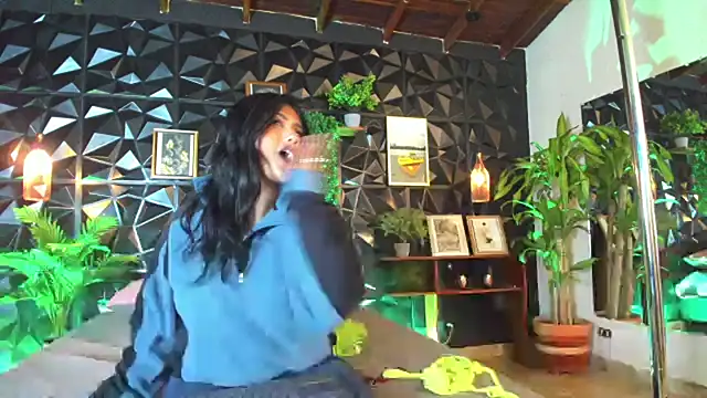 karla 999 online show from March 2025 01:32:01 AM