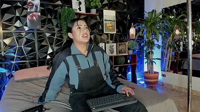 karla 999 online show from September 2025 12:12:02 AM