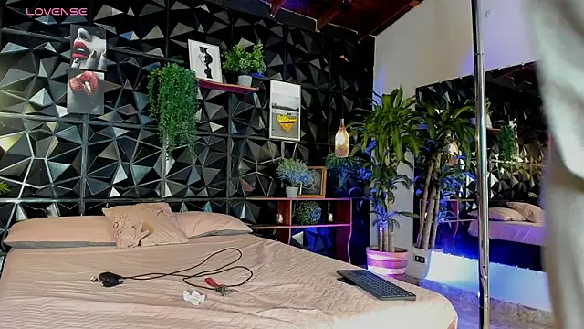 karla 999 online show from October 2025 01:03:02 AM