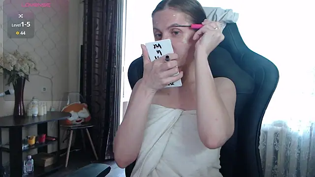 JessieOMays online show from June 2026 11:43:01 AM