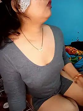 Snapshot of couple_indian_123 chatting on January 2026 08:39:02 AM couple indian 123 online show from January 2026 08:39:02 AM