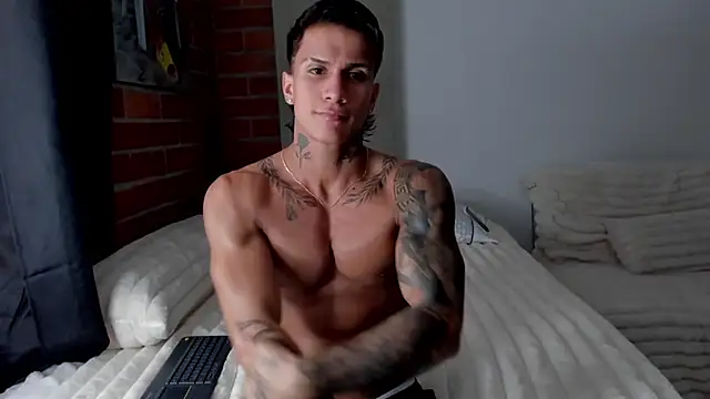 pettergrey1 online show from November 2025 08:52:01 PM