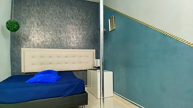 Erick Zhimerman online show from October 2025 03:17:01 AM