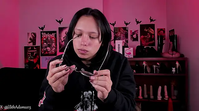 Snapshot of lilith-deveraux chatting on February 2026 02:33:01 PM lilith-deveraux online show from February 2026 02:33:01 PM