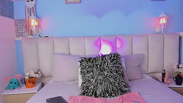 dayanne07 online show from February 2025 08:18:01 PM