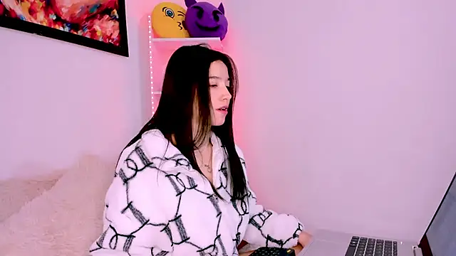 Manuelaa mejiia online show from February 2025 03:15:02 PM