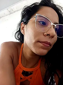 Snapshot of Karii-R chatting on December 2025 01:27:02 PM Karii-R online show from December 2025 01:27:02 PM